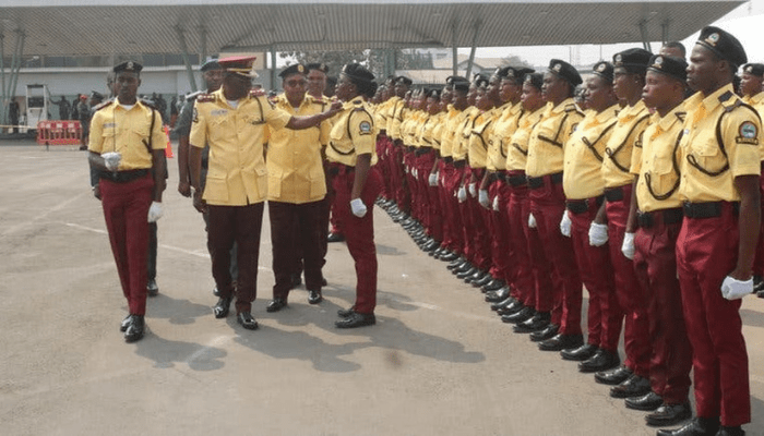 VIDEO: Female LASTMA Official Assaults Driver