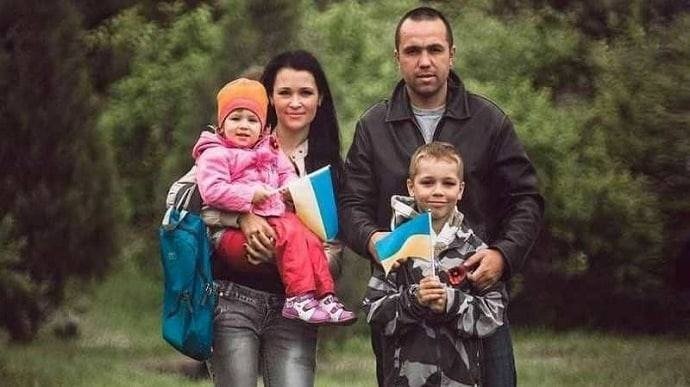 Serhiy Sova with his family before his death
