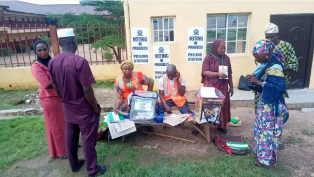 Election officials without COVID-19 items  in Osun state.