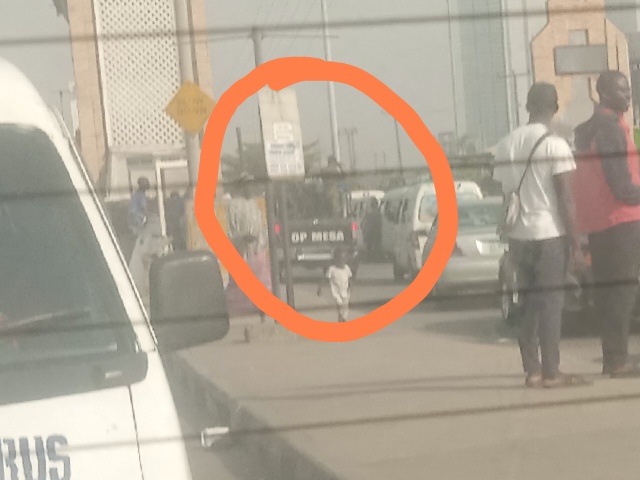 Op-Mesa (in red circle) driving through the Ikate area of Lekki 