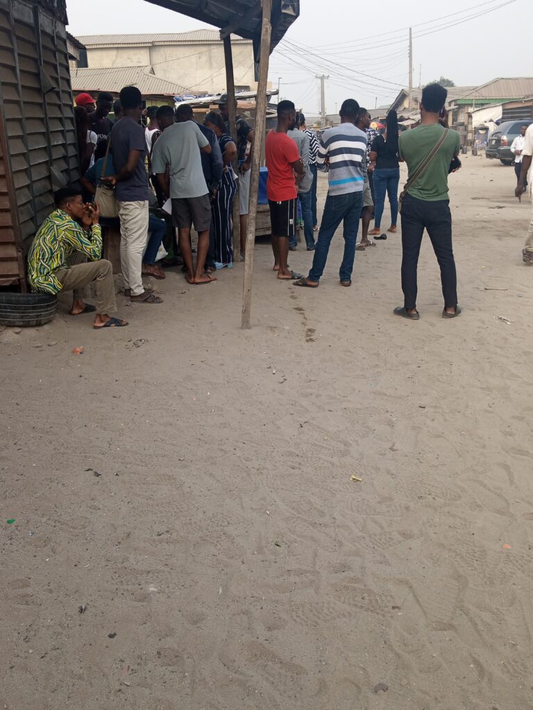 People waiting for INEC officials to arrive at 08:30 am.
