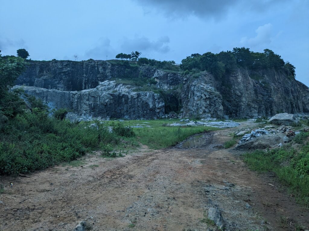 Entrance of the quarrying site. 