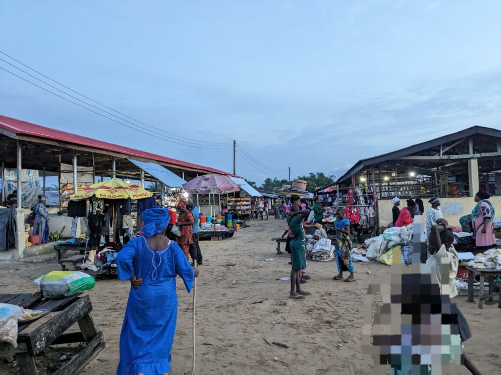 Ajebo Market, Makun-Omi