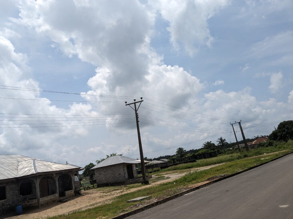 Electric poles and cables around Makun-Omi
