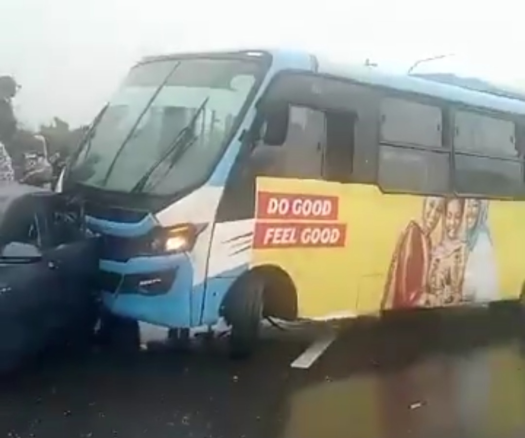 Lagos BRT, 5 Other Vehicles Involved in Road Crash