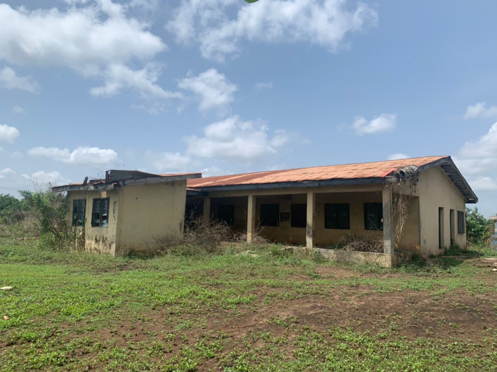 The abandoned community health centre in Asa